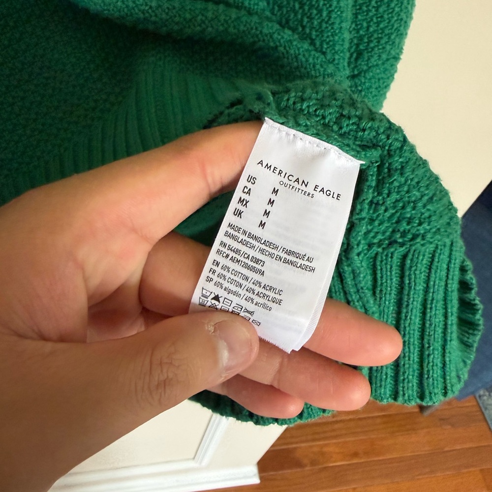 American Eagle V-Neck Cropped Knit Sweater Sz M St. Patrick’s Green Preppy - Picture 6 of 9